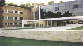 The new extension at the rear of Clinica Planas